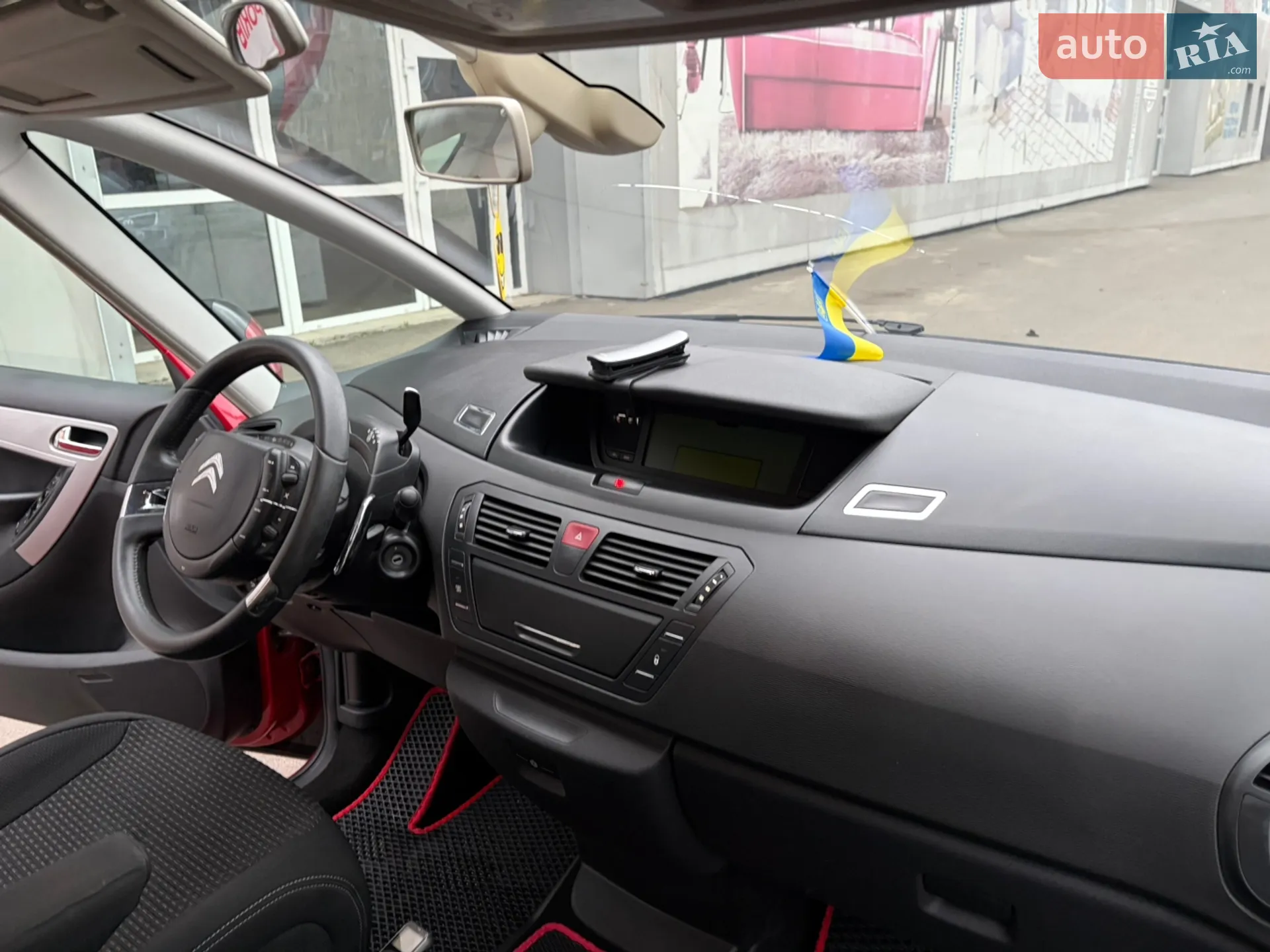 Citroen C4 Picasso 2011 VIN VF7UD5FV8BJ520841 фото оголошення 11 з 19