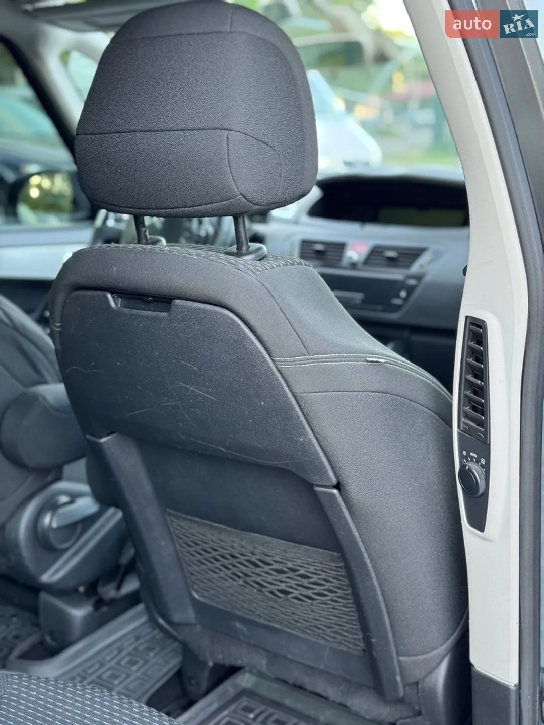 2010 Citroen C4 Picasso - мініатюра 40