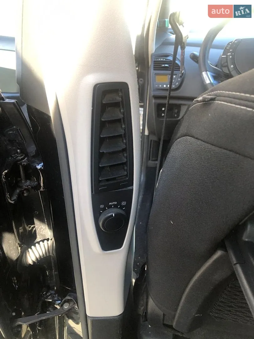 2010 Citroen C4 Picasso - мініатюра 10