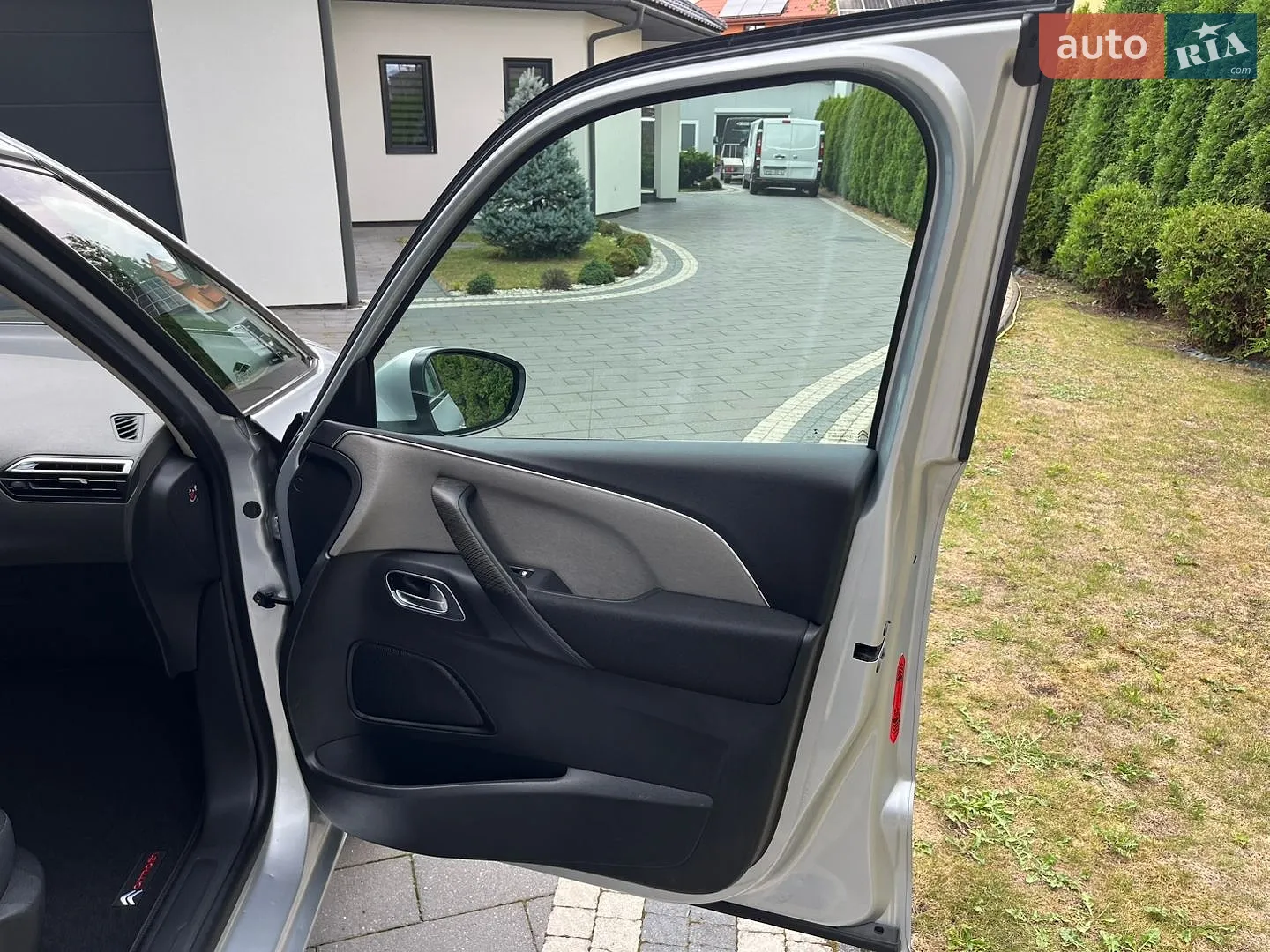 2014 Citroen C4 Picasso - мініатюра 38