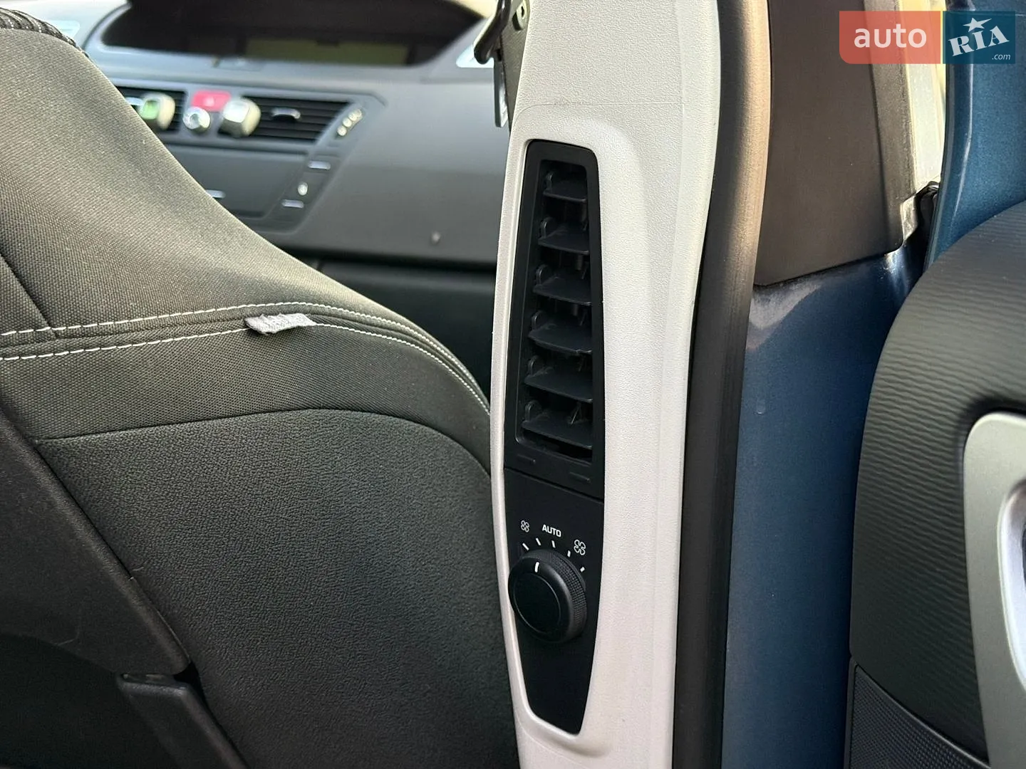 2010 Citroen C4 Picasso - мініатюра 46