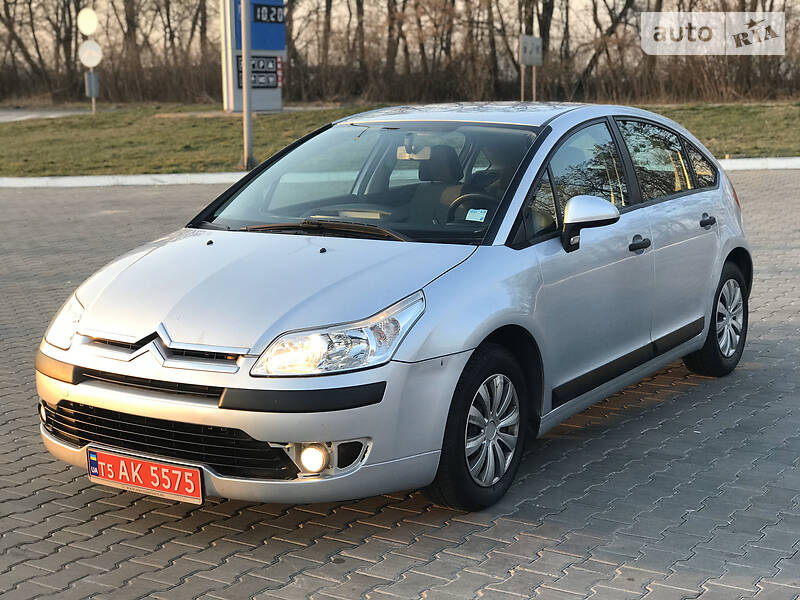 Хетчбек Citroen C4 2008 в 