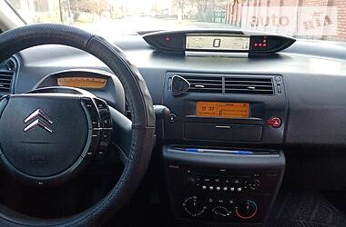 Хетчбек Citroen C4 2008 в 