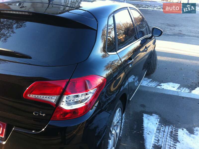 Хэтчбек Citroen C4 2014 в Харькове