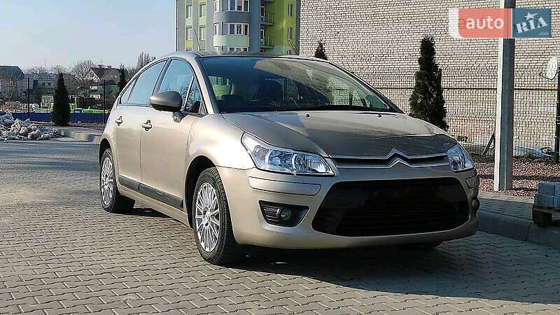 Хетчбек Citroen C4 2010 в 