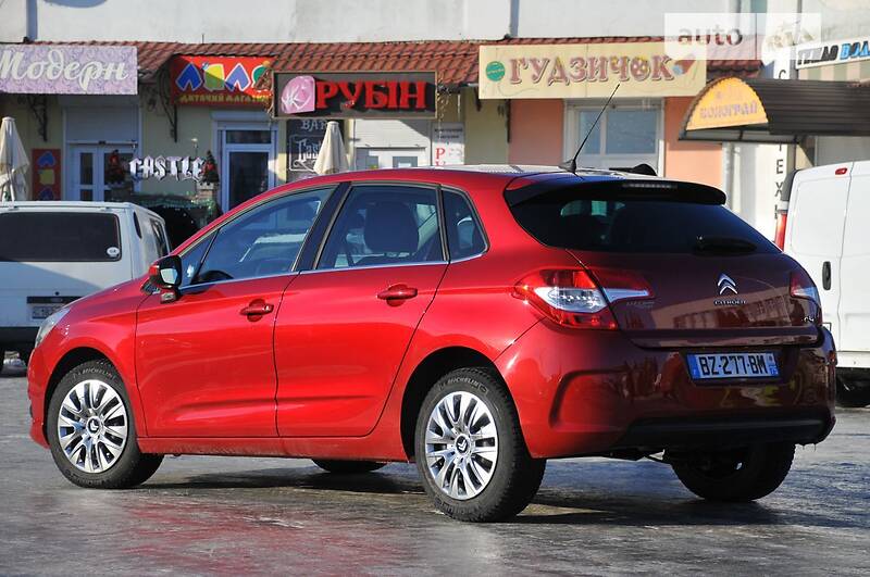 Хэтчбек Citroen C4 2012 в Дубно