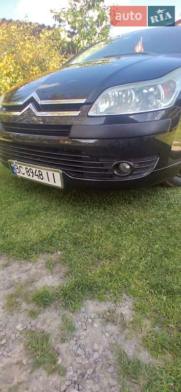 Хетчбек Citroen C4 2008 в Комарному