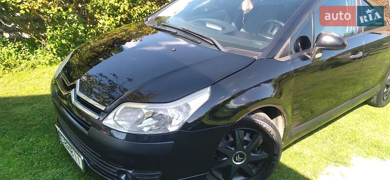 Хетчбек Citroen C4 2008 в Комарному