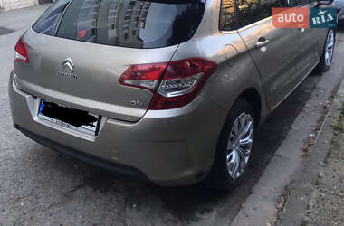 Хэтчбек Citroen C4 2011 в 