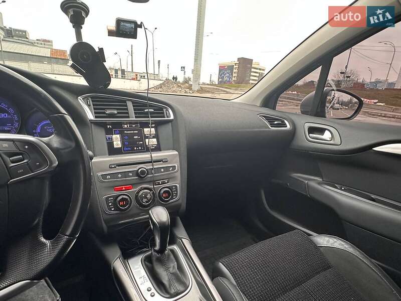 Хэтчбек Citroen C4 2016 в Киеве