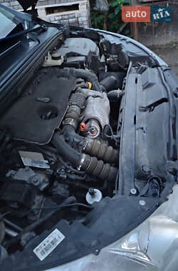 Хэтчбек Citroen C4 2013 в 