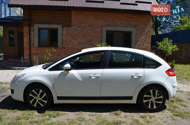 Хэтчбек Citroen C4 2010 в 