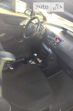 Хэтчбек Citroen C4 2008 в 