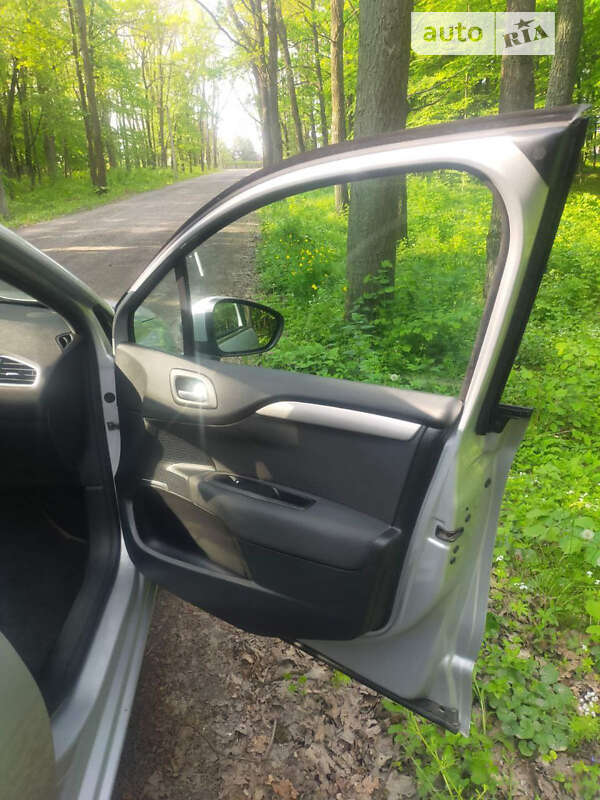 Хетчбек Citroen C4 2012 в Луцьку