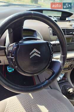 Хэтчбек Citroen C4 2006 в 