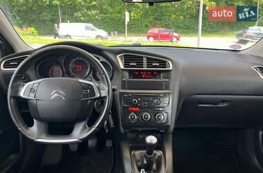 Хэтчбек Citroen C4 2013 в 