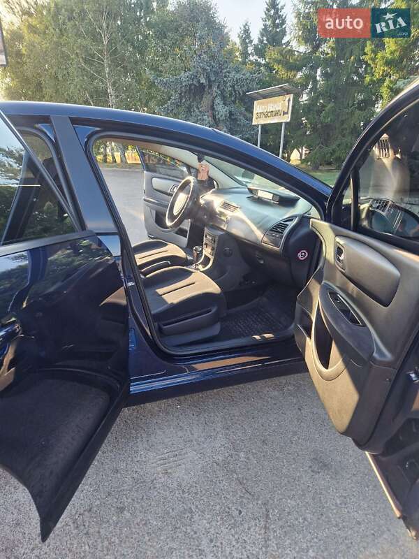Хэтчбек Citroen C4 2009 в Барышевке