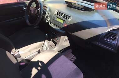 Хэтчбек Citroen C4 2006 в 