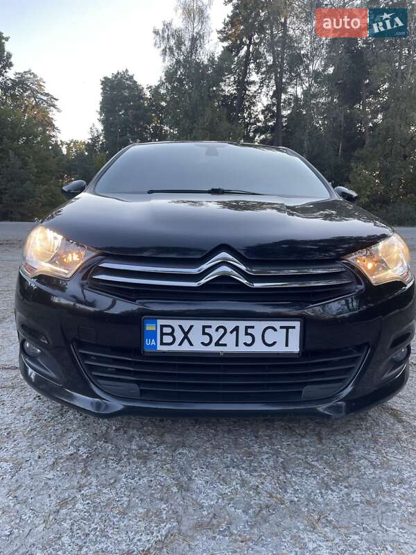 Хетчбек Citroen C4 2010 в 