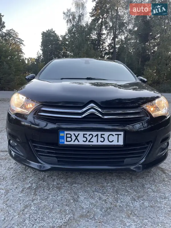 Хэтчбек Citroen C4 2010 в 
