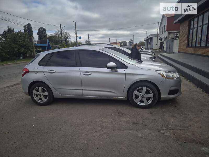 Хэтчбек Citroen C4 2012 в Подольске