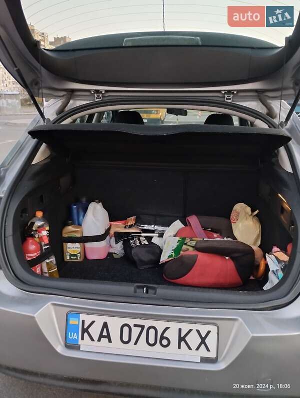 Хэтчбек Citroen C4 2015 в Киеве фото 19 Хэтчбек Citroen C4 2015 в Киеве