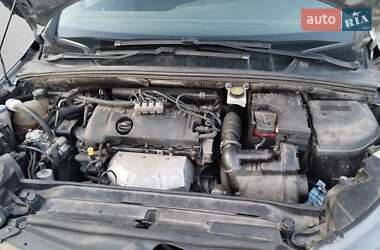 Хэтчбек Citroen C4 2015 в 