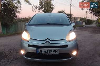Хэтчбек Citroen C4 2009 в 
