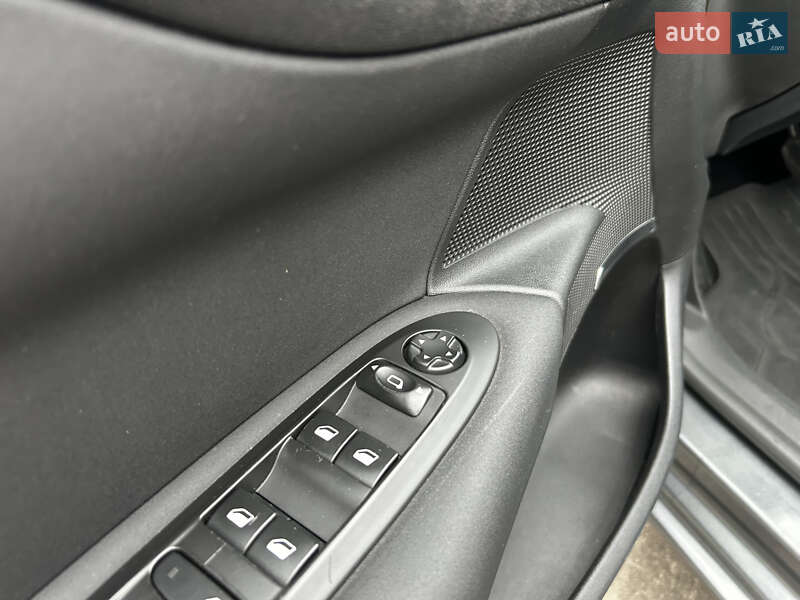 Хэтчбек Citroen C4 2013 в Киеве