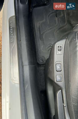 Хэтчбек Citroen C4 2013 в 