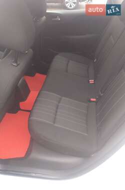 Хэтчбек Citroen C4 2012 в 