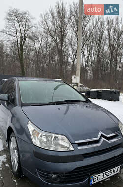 Хэтчбек Citroen C4 2004 в 