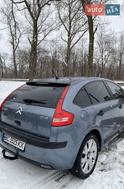Хэтчбек Citroen C4 2004 в 