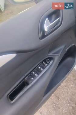 Хэтчбек Citroen C4 2013 в 