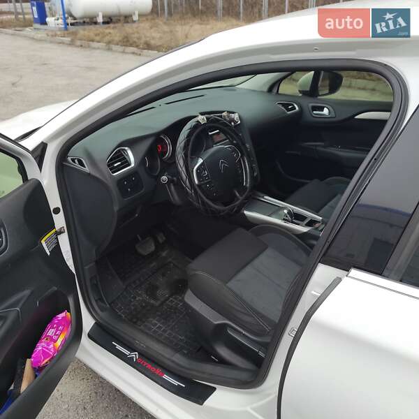 Хетчбек Citroen C4 2010 в Хмільнику