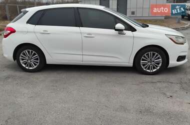 Хэтчбек Citroen C4 2010 в 