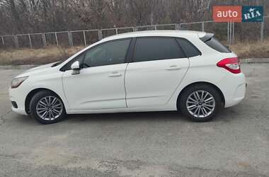 Хэтчбек Citroen C4 2010 в 