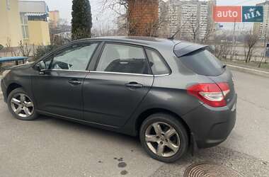 Хэтчбек Citroen C4 2012 в 