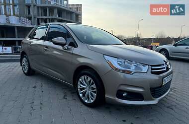 Хэтчбек Citroen C4 2012 в 