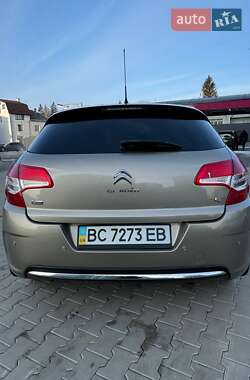Хэтчбек Citroen C4 2012 в 