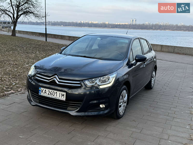 Хэтчбек Citroen C4 2015 в Киеве