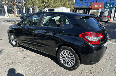Хэтчбек Citroen C4 2010 в 