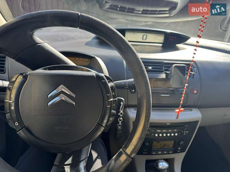 Хэтчбек Citroen C4 2006 в Нереснице