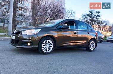 Хэтчбек Citroen C4 2012 в 
