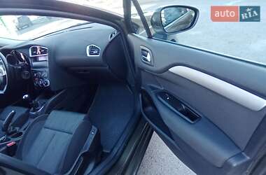 Хэтчбек Citroen C4 2012 в 