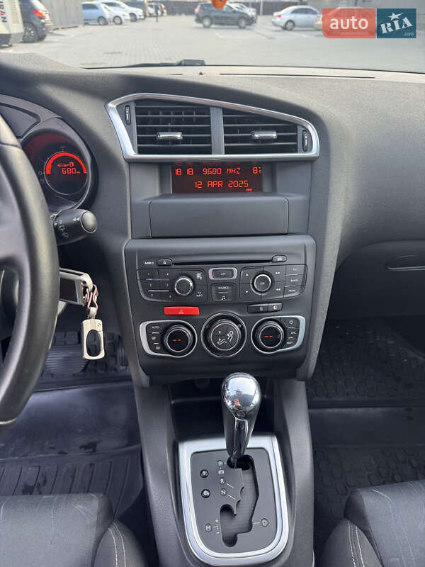 Хетчбек Citroen C4 2011 в Софіївській Борщагівці