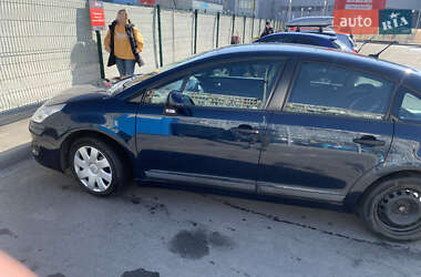 Хэтчбек Citroen C4 2009 в 