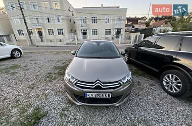 Хэтчбек Citroen C4 2016 в 