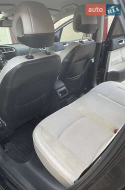 Хэтчбек Citroen C4 2012 в 