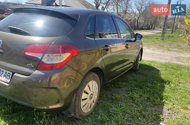 Хэтчбек Citroen C4 2014 в 